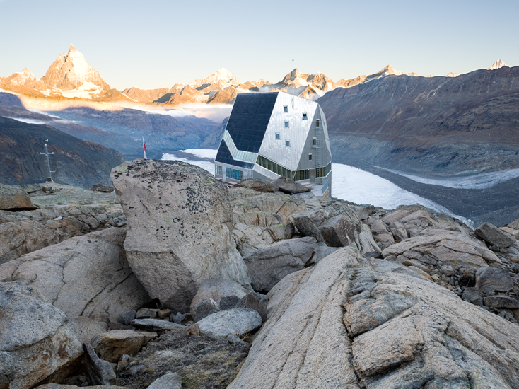 Monte-Rosa-Hutte.jpg
